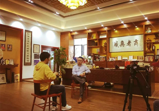 ΢��С�����ƹ�(zhu��n)�L���ˏN늶����L(zh��ng)�_�ӽ�